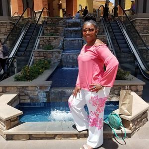 Meet your Posher, Vet